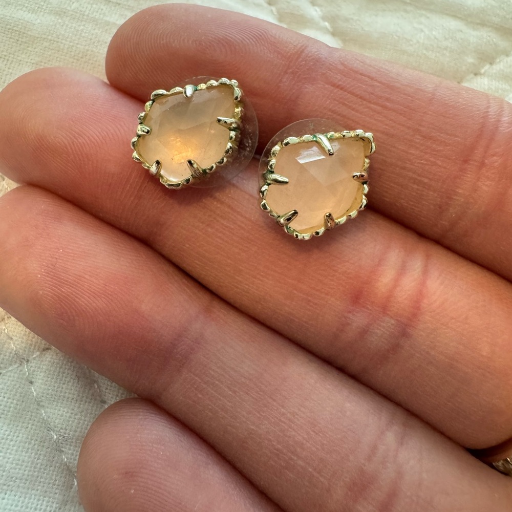 Elegant Gold and Cream Stud Earrings